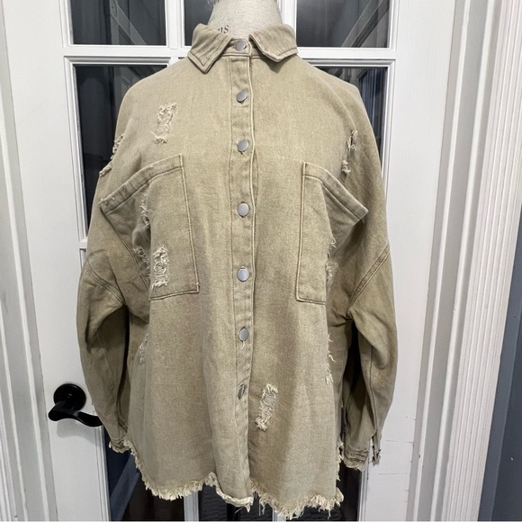 POL Button Down Raw Hem Distressed Shacket in Mocha Herb color NWOT - Picture 9 of 9